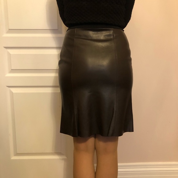 Elie Tahari dark brown leather midi skirt - Picture 2 of 4